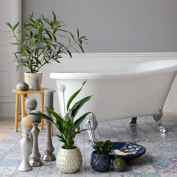 How to decorate a bathtub and transform your Bathroom - About Wall Art