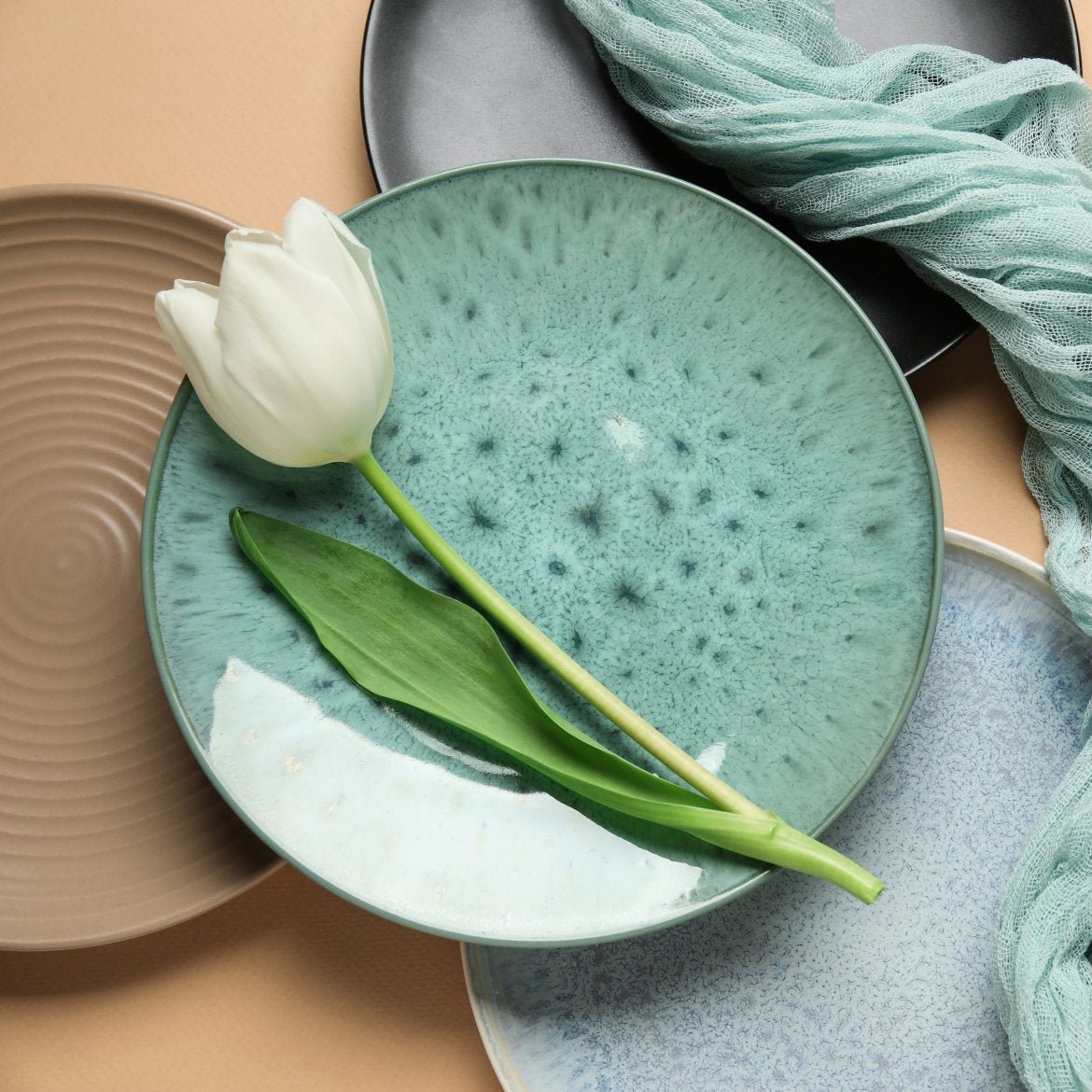 The clash of 2025: Bold vs Muted color trends in home decor - About Wall Art