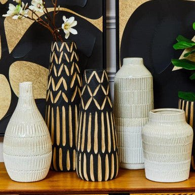 Arlo Large Wooden Engraved Vase In Black And Natural