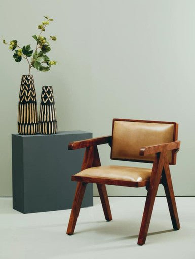 Arlo Small Engraved Wooden Vase.