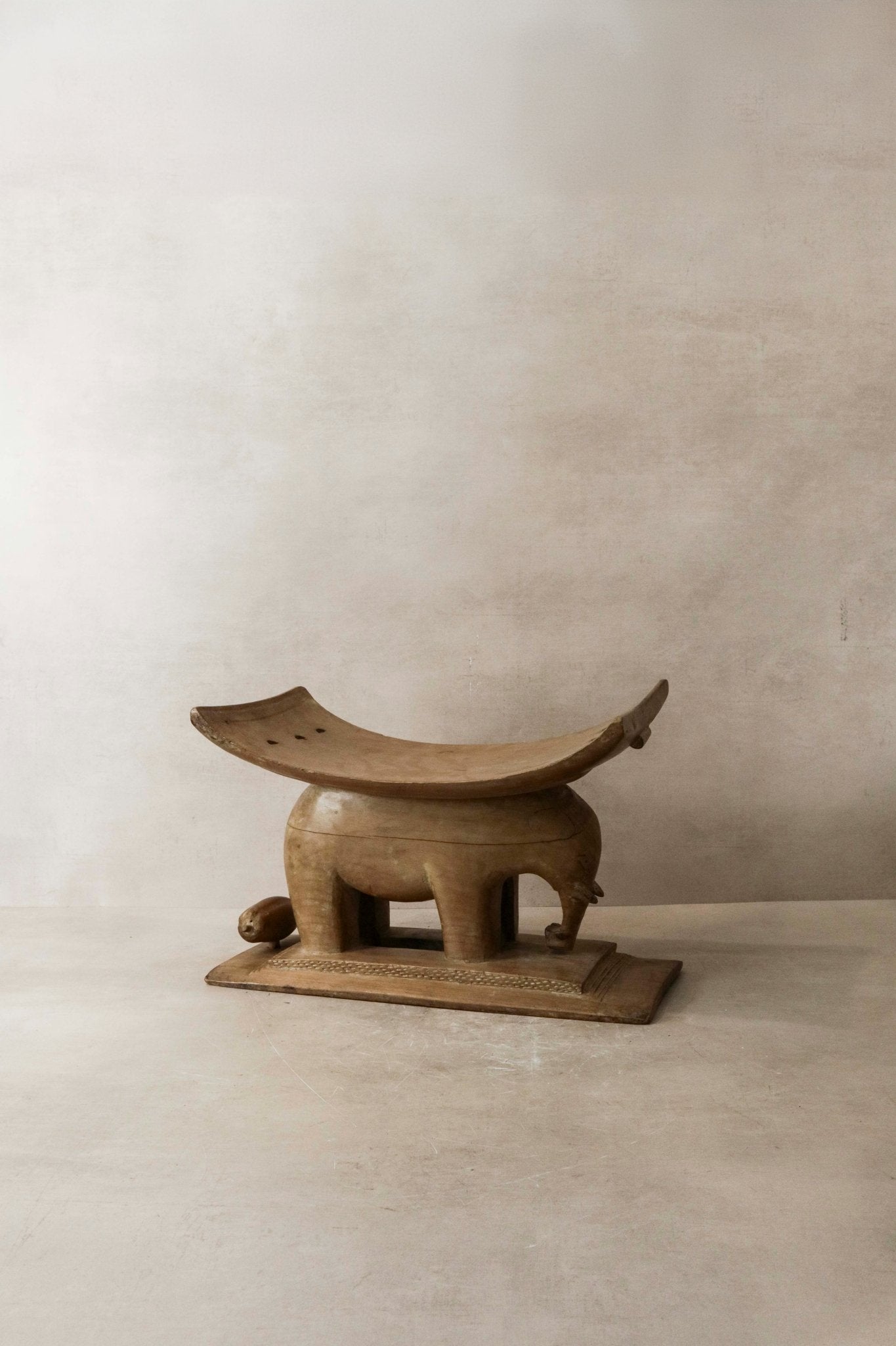 Ashanti Stool - 138.1