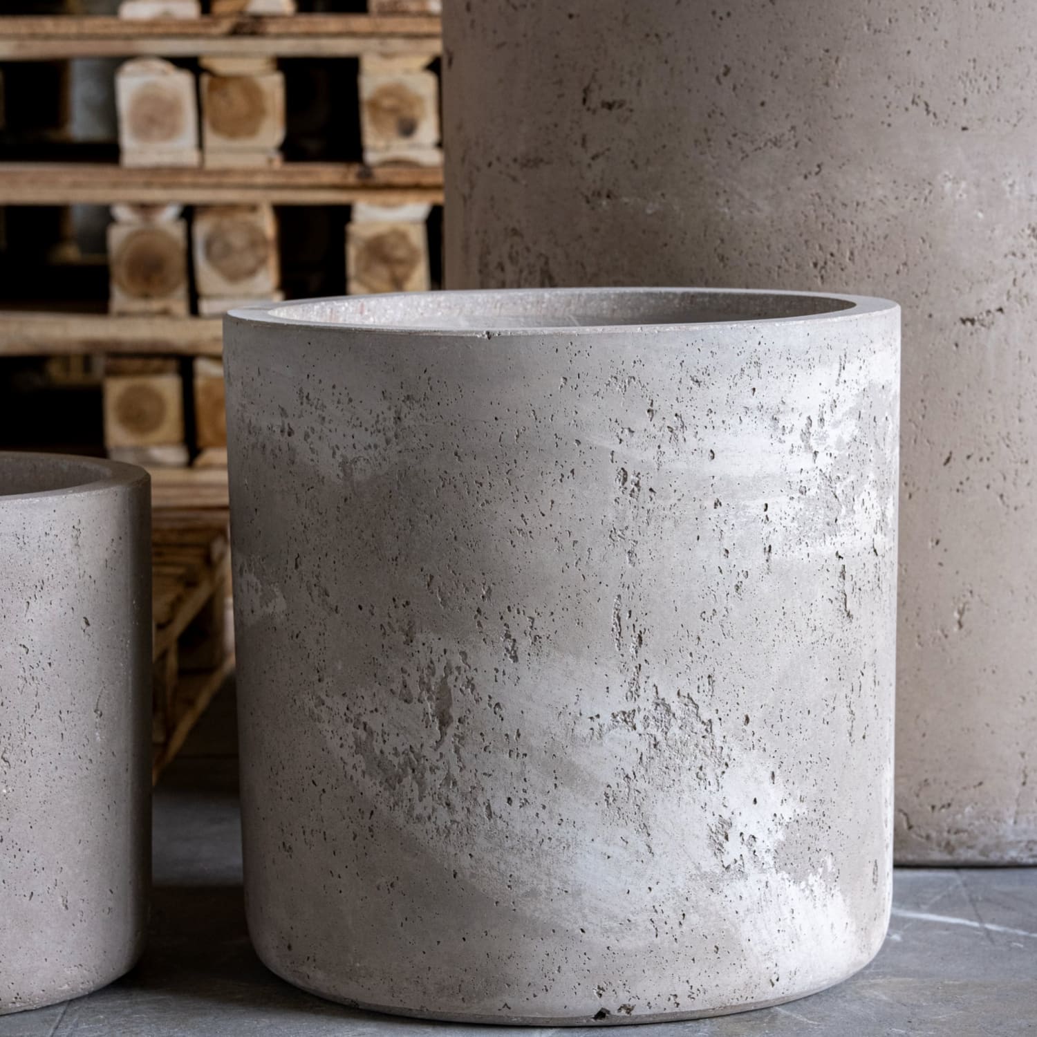 Aurella | Truffle – 85cm XXL Concrete Cylinder Planter – 365L Round Plant Pot