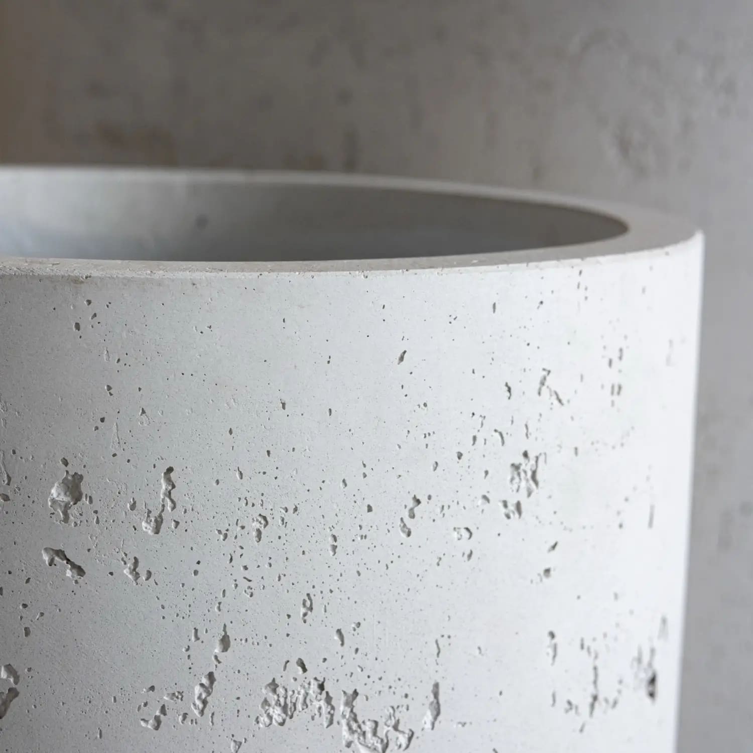 Aurella | White Mist – 85cm XX Large Concrete Cylinder Planter – 365L Round Plant Pot