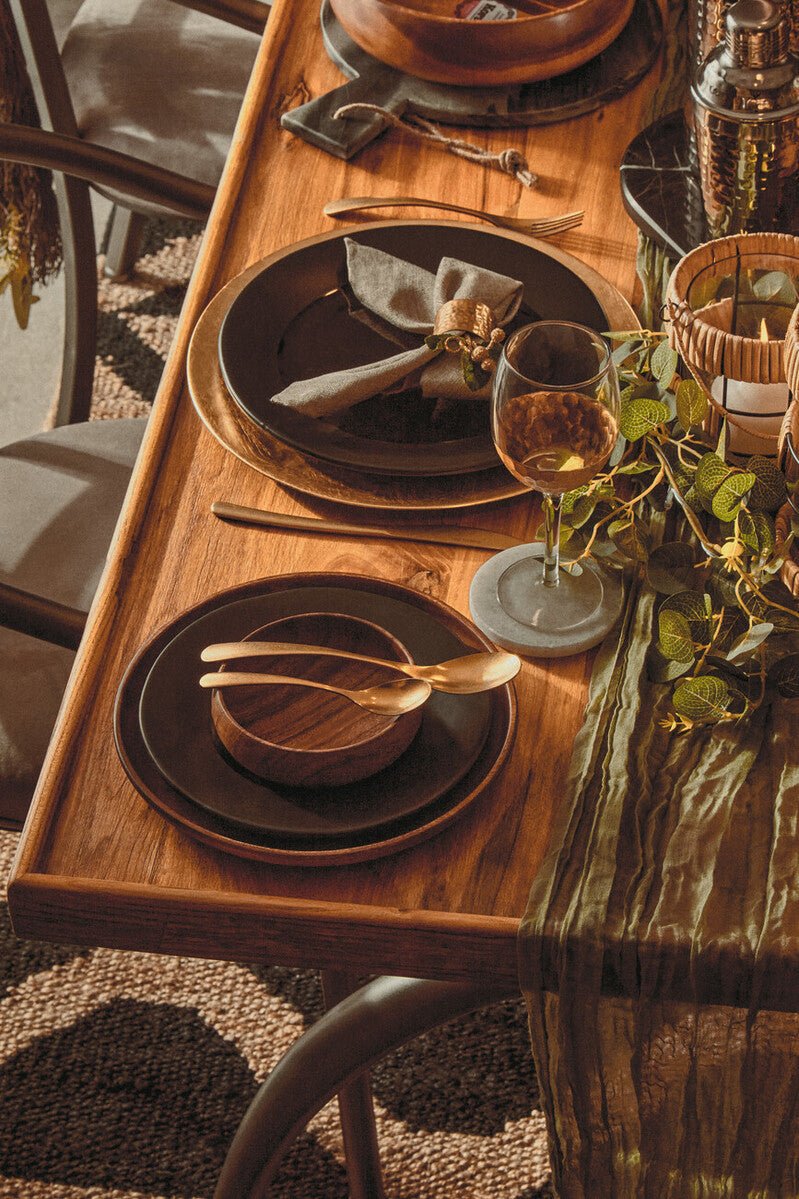 Avie 16 Piece Antique Gold Finish Cutlery Set