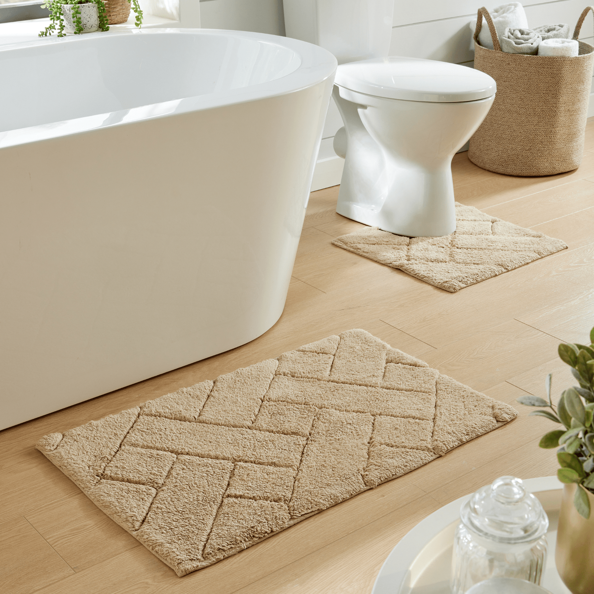 Bali Bath Mat & Pedestal Set Luxurious Super Absorbent Extra - Soft Cotton Mats for Bathroom Comfort and Style in Multiple Colours
