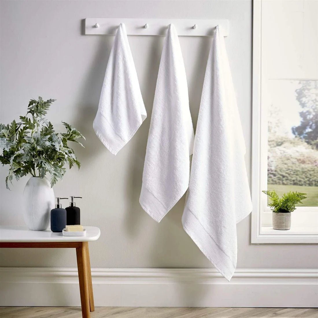 Bamboo Cotton Luxury 600GSM Eco - Friendly Bath Towels Highly Absorbent Durable and Soft Bathroom Essentials in Elegant Colours Designed in England