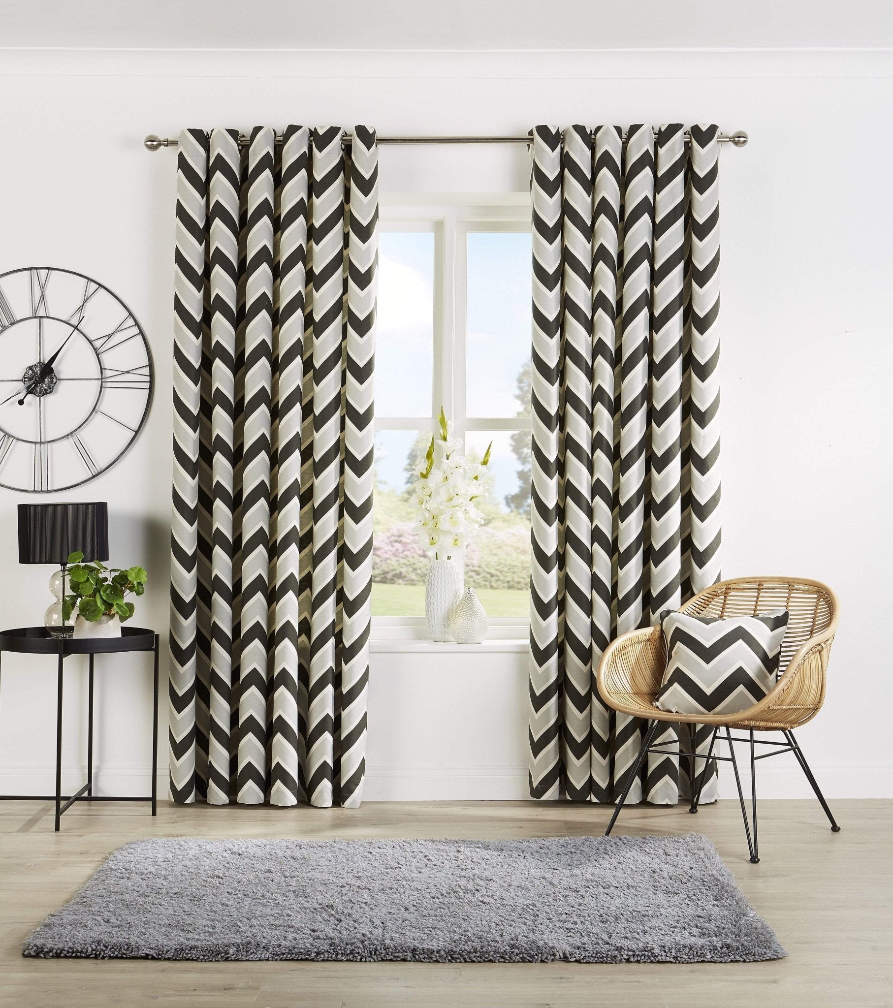 Chevron Pattern Curtains with Matching Cushion Covers Luxurious High - Quality Polyester Cotton Blend for Living Room and Bedroom Multiple Sizes OEKO - TEX Certified
