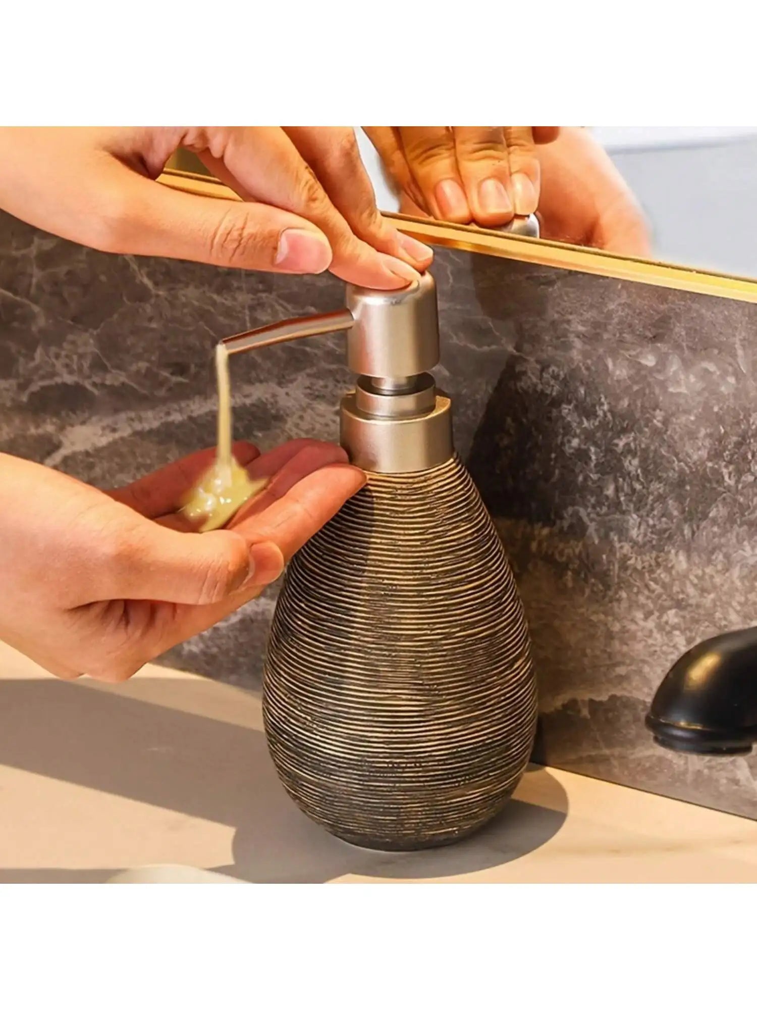 Creative Retro Style Ceramic Push - Type Soap Dispenser With Pump, Hand Soap Bottle, Suitable For Bathrooms Kitchens And Toilets