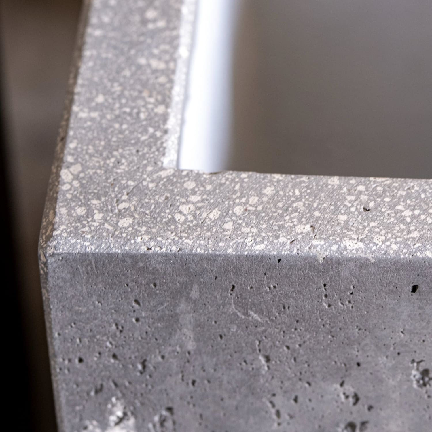 Cubrosa | Onyx Dusk – 85cm Extra Extra Large Concrete Square Planter – 459L Block Plant Pot