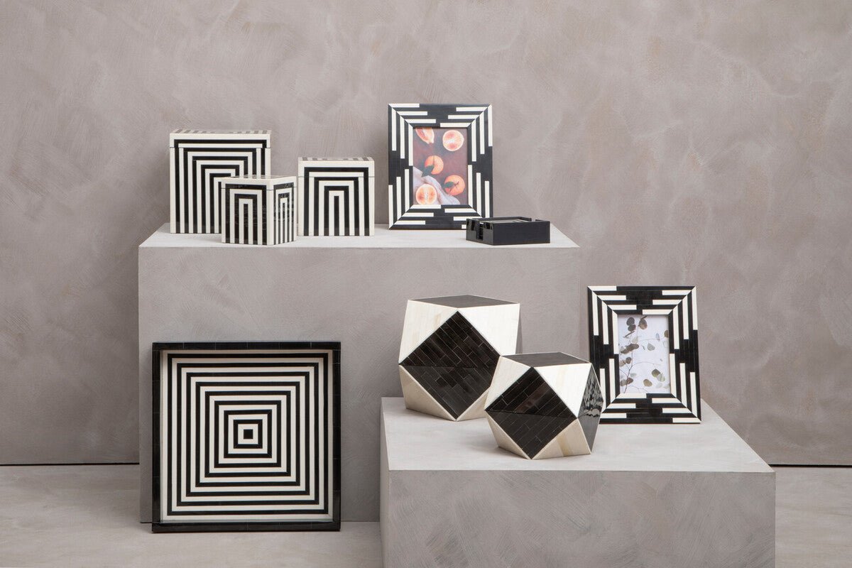 Donato 5In X 7In Black And White Stripe Photo Frame