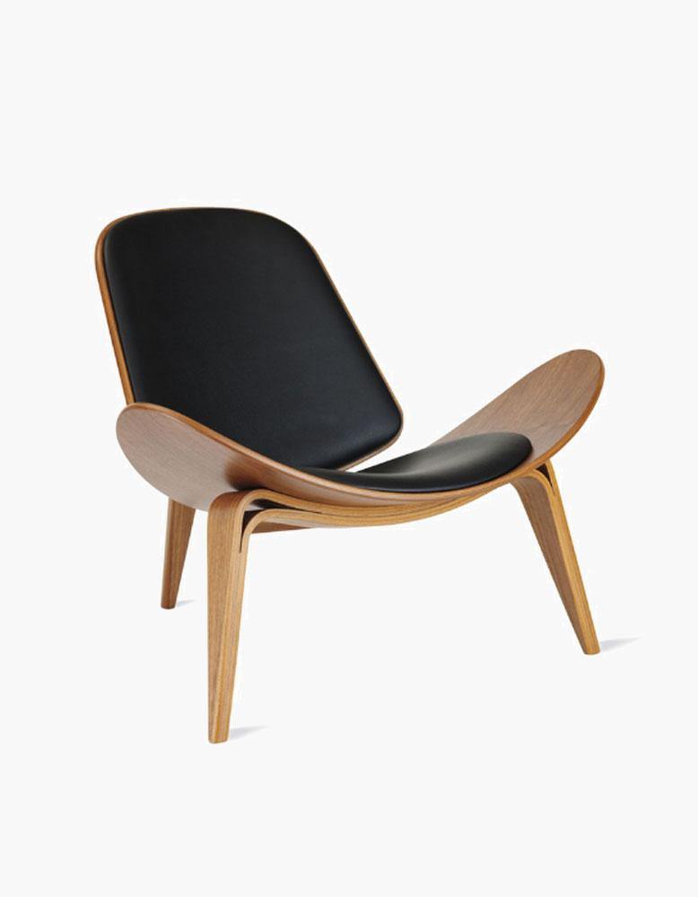 Hans Wegner CH07 Shell Chair, Black & Walnut