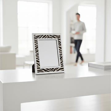 Kensington Townhouse 6in x 8in Zebra Design Photo Frame
