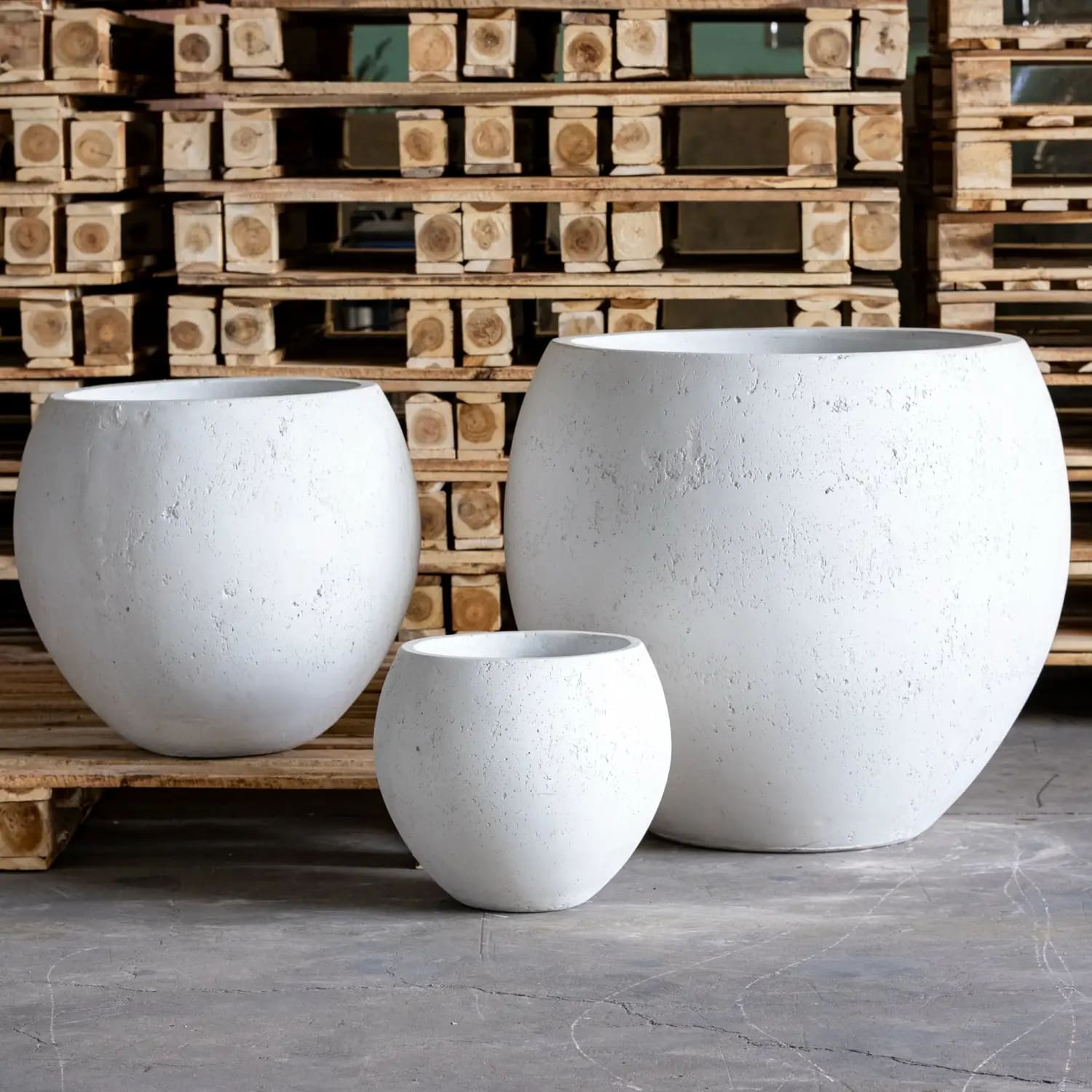 Orbello | White Mist – 55cm Extra Large Concrete Sphere Planter – 82L Round Plant Pot