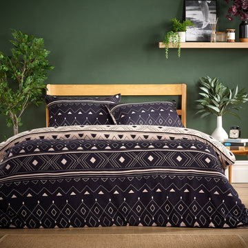 Oslo Black Super Soft Flannel Duvet Cover Set with Pillowcases Warm & Cosy Quilt Bedding in Multiple Sizes Available
