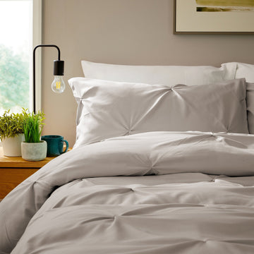Pintuck Natural Microfibre Duvet Cover Set with Pillowcases Soft Breathable Easy Care Bedding Set Quilt Cover