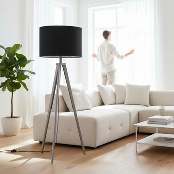 Savaro Tripod Feature Lamp