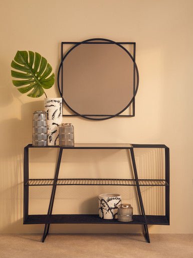 Sorrell Black And White Large Planter