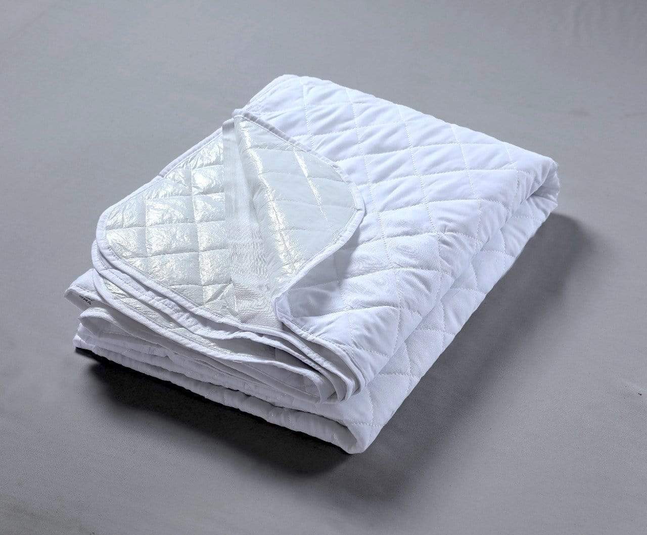 Superb Quilted Extra Deep Mattress Protector Microfibre Top for All Bed Sizes Premium Bedding Protection