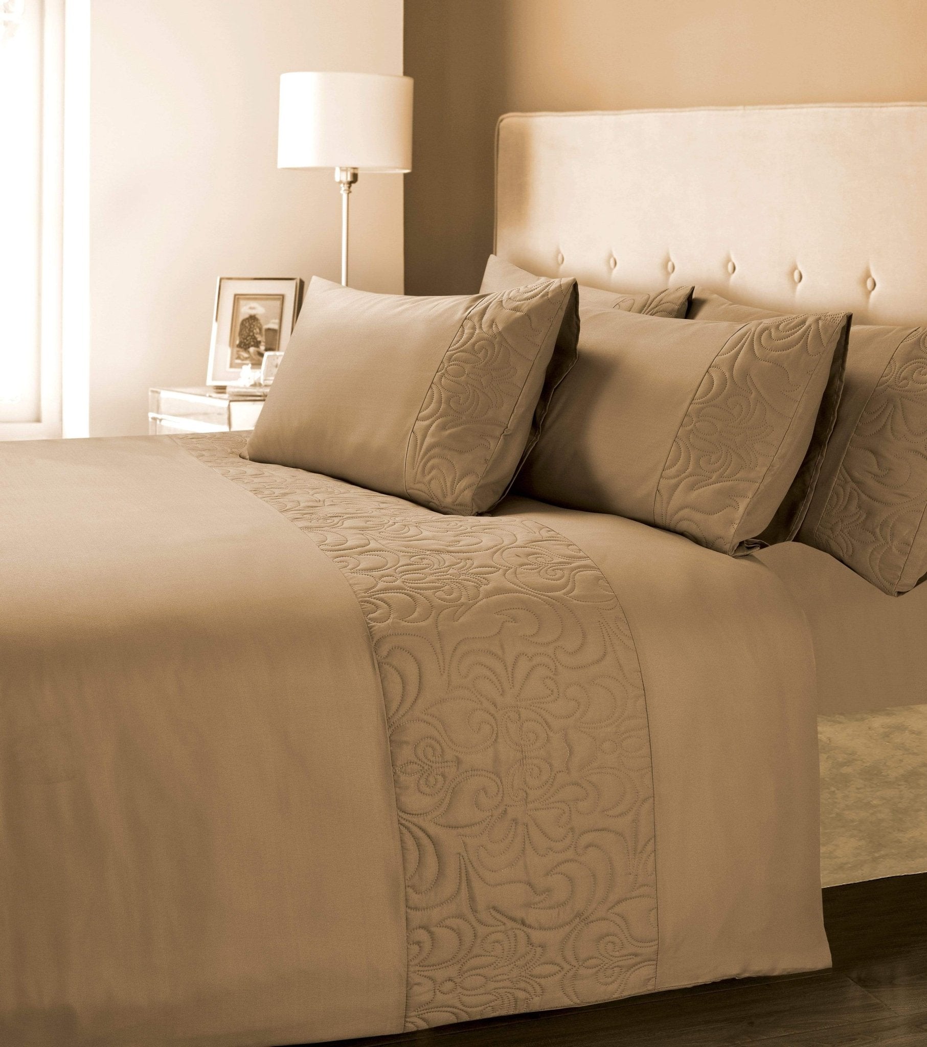 Venezia Embellished Duvet Set Luxurious Cosy and Easy Care Quilt Cover in Various Colours and Sizes