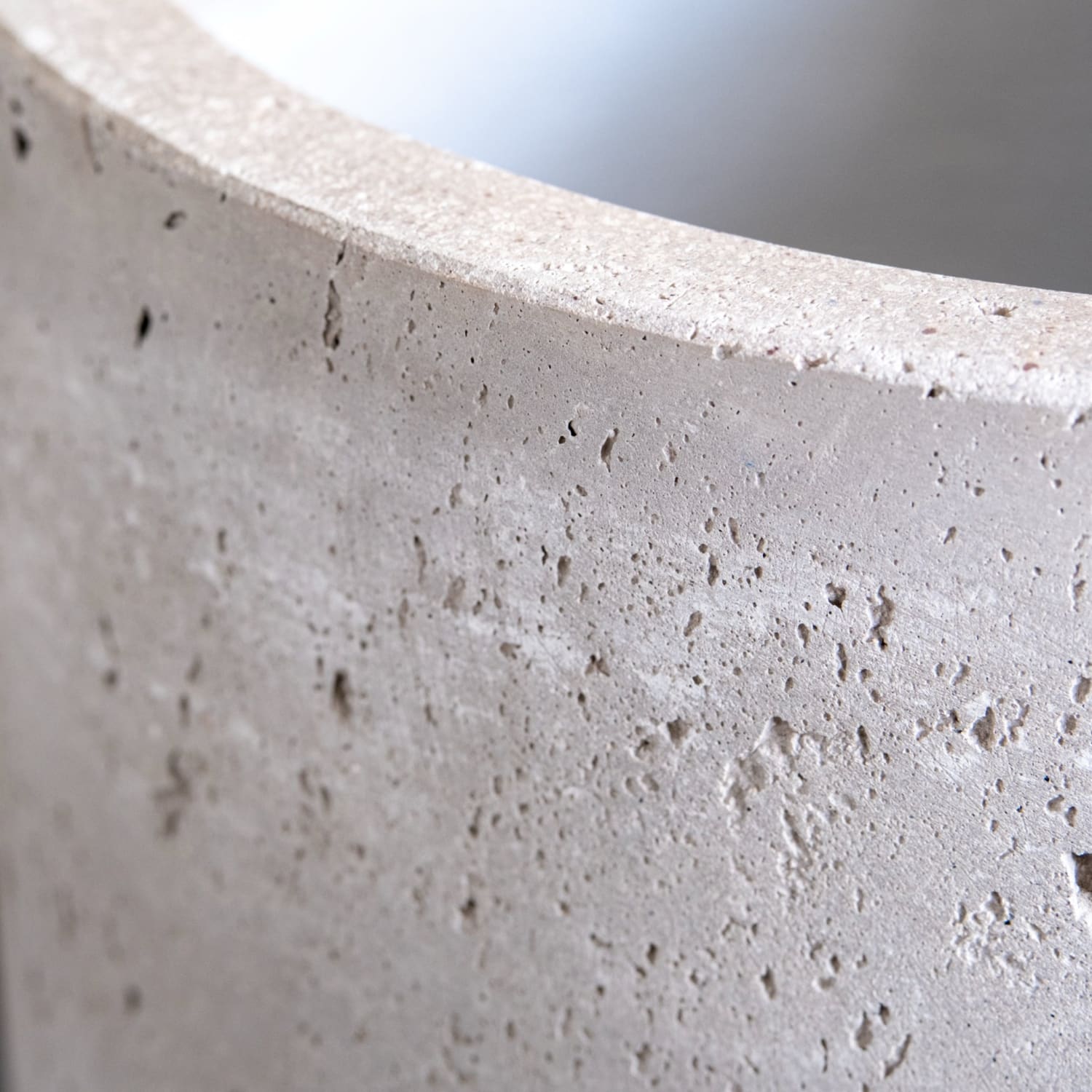 Vessara | Truffle – 68cm Extra Large Tall Concrete Planter – 61L Round Plant Pot